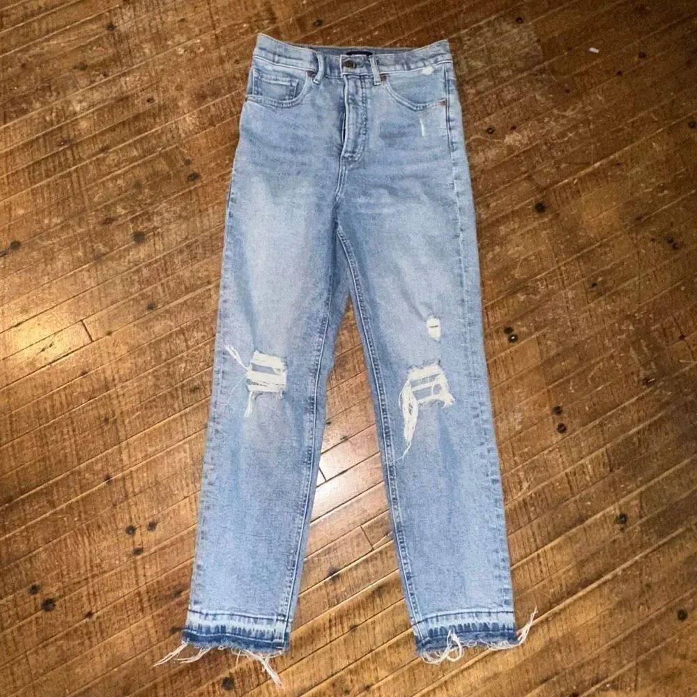 Express mom jean high rise sz 0R distressed jeans
